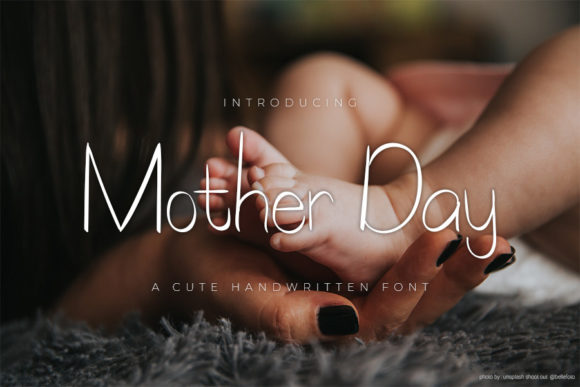 Mother Day Font for Elegant Branding and Display Needs